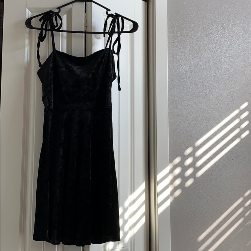Black velvet dress with shoulder-ties- never worn